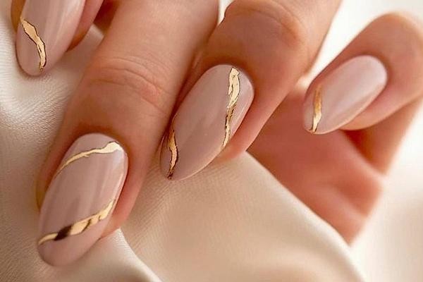 ایده ناخن با طرح مینیمال 