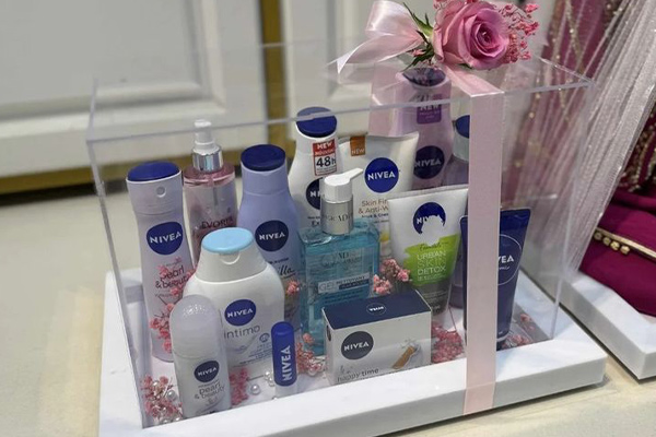 خرید لوازم بهداشتی برای چمدان عروس