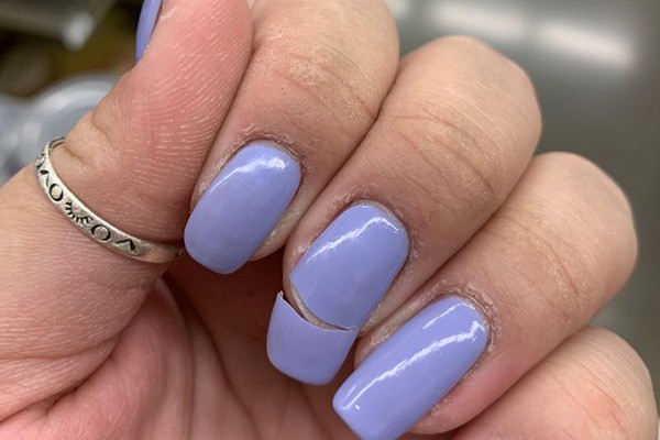 علت شکستن ناخن بر اثر استفاده لاک 