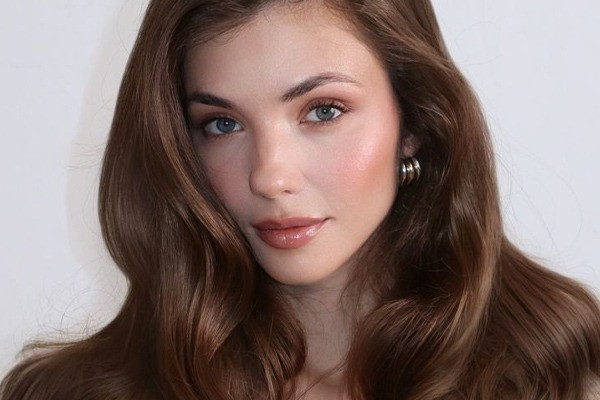 رنگ مو شکلاتی طبیعی 