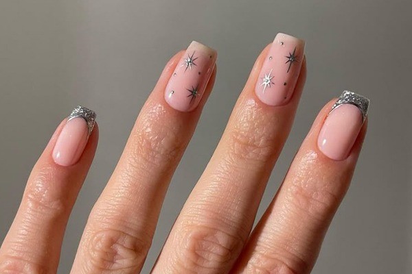 طرح ناخن با گلیتر 