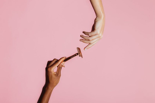 آیا ژیلت پوست را سیاه میکند