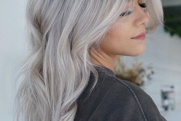 پلاتینه نقره‌ای؛ قشنگترین رنگ موی سال 