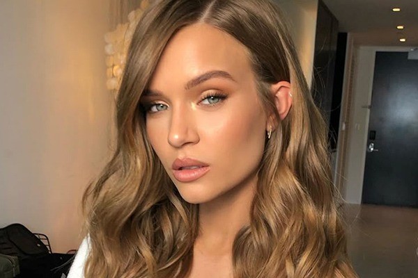 ترکیب رنگ مو عسلی و کاراملی تیره 