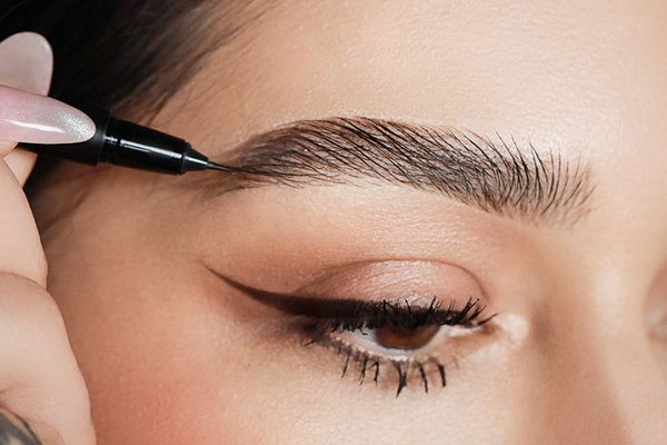 آموزش کشیدن ابرو با مداد هاشور