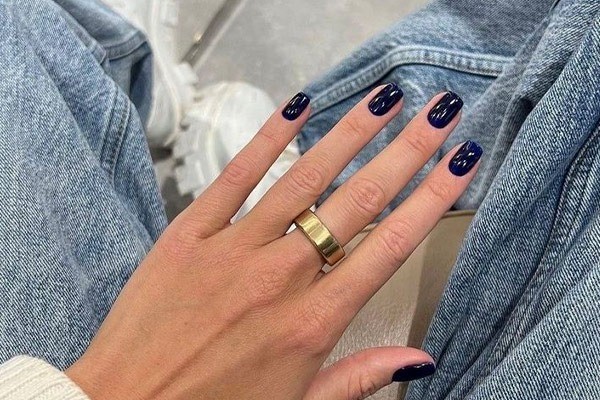 رنگ لاک اولد مانی آبی