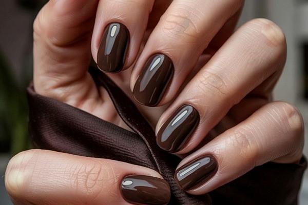 رنگ لاک قهوه‌ای اولدمانی 