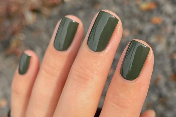 رنگ لاک اولد مانی سبز تیره 