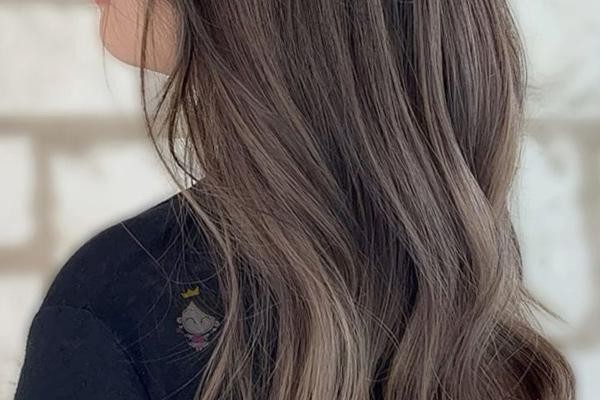 رنگ مو بالیاژ شکلاتی دودی