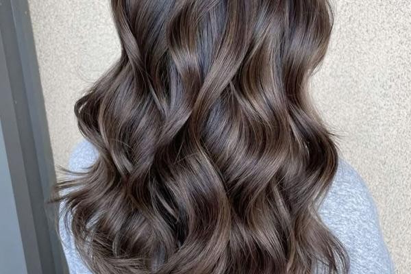 رنگ مو شکلاتی دودی تیره