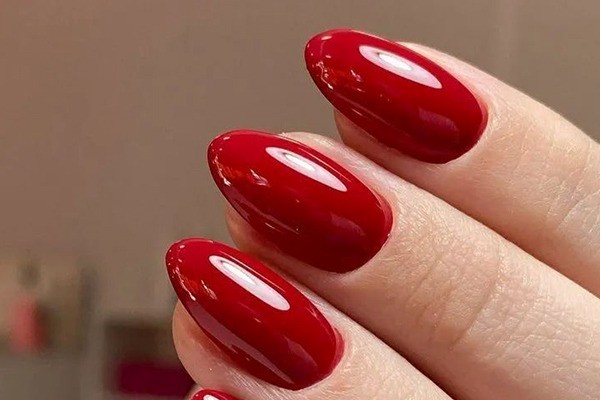 طرح ناخن قرمز کلاسیک برای ولنتاین