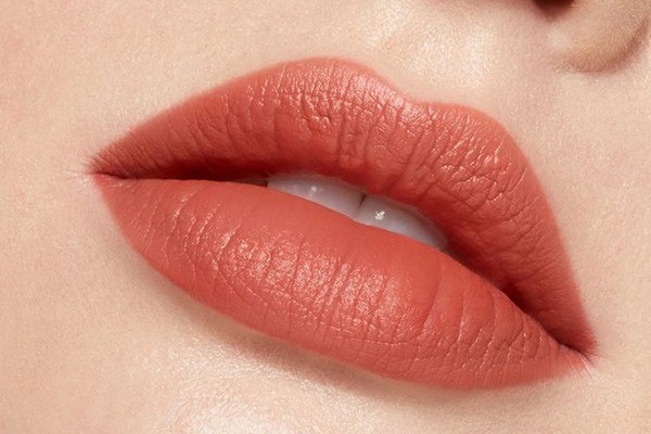 رژلب مرجانی برای پوست گندمی