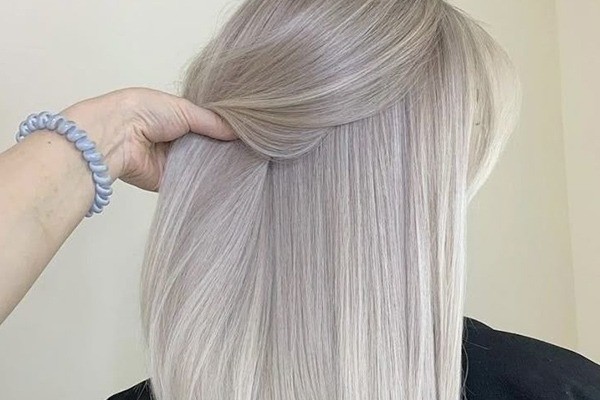 رنگ مو بلوند یخی